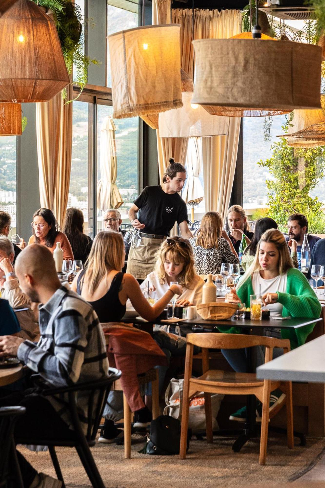 The Babel Community - Bastille Aparthotel *