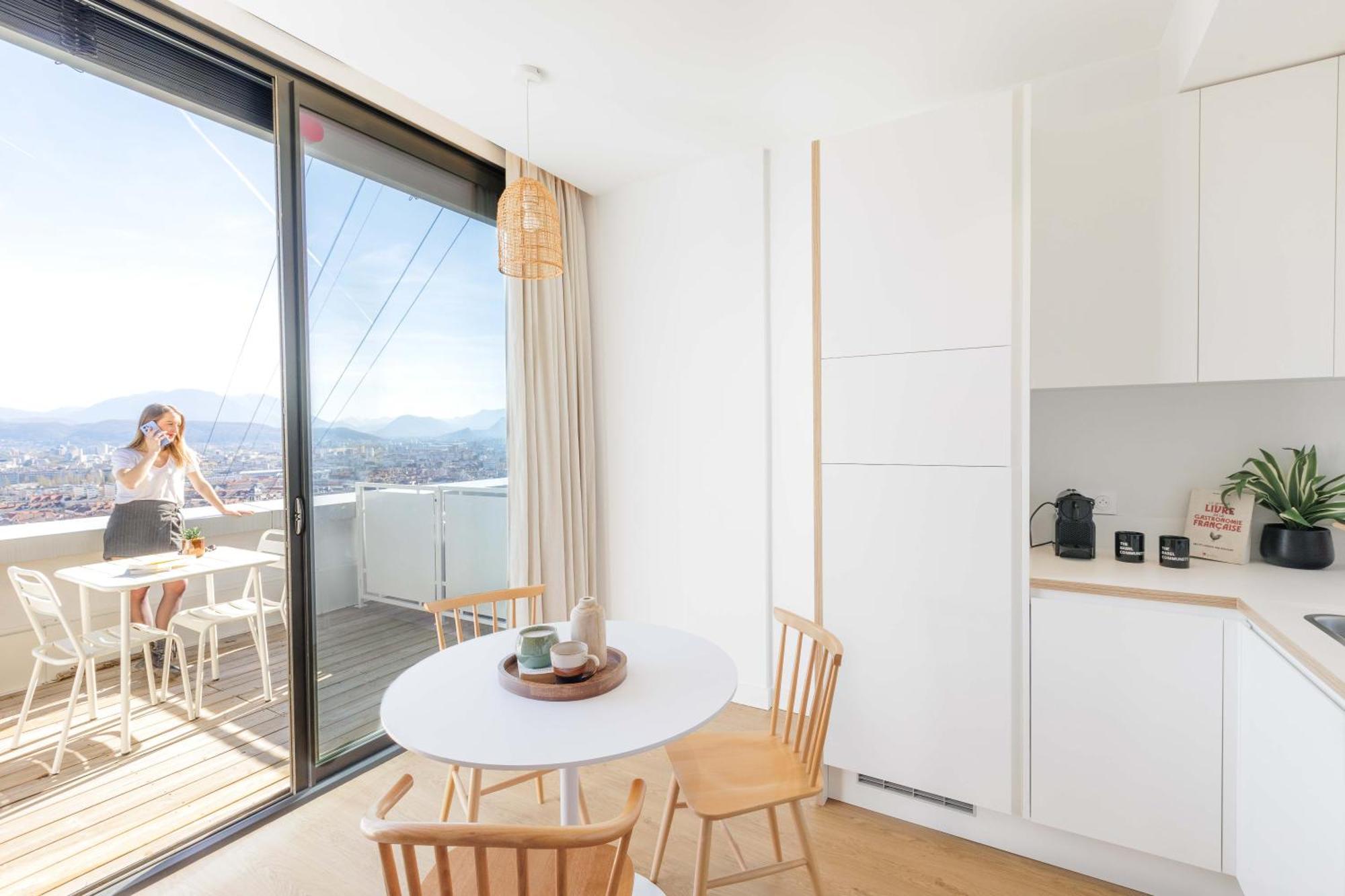 The Babel Community - Bastille Aparthotel Grenoble